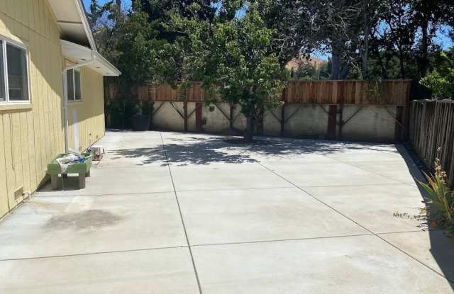 $4500 -- BEAUTIFUL 4BED HOME IN MISSION VALLEY NEIGHBORHOOD photos photos