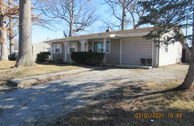 6117 Landsdowne Drive - Great Three Bedroom Home w/Central Air -*Upcoming* (NOT SHOWABLE) - 6117 Landsdowne Drive, Fort Wayne, IN 46816
