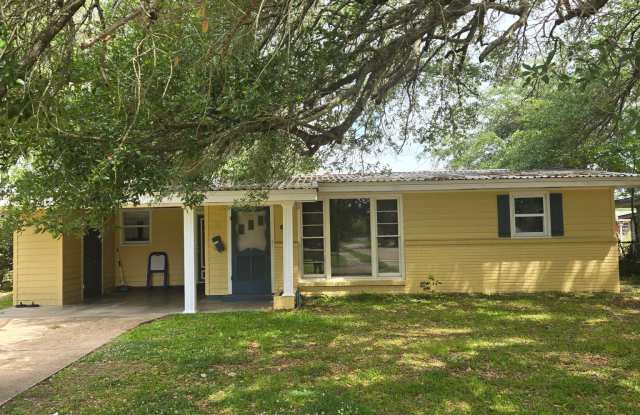 621 Mary Ann Street photos photos