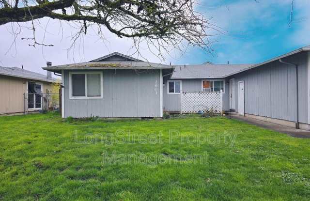 2601 18th Ave SE photos photos