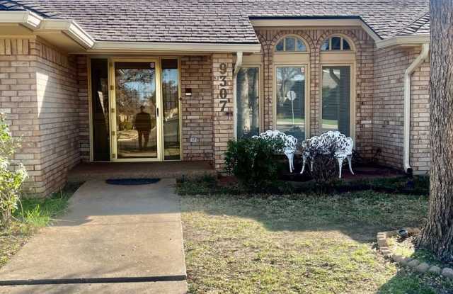 Lakeridge Area - 9307 Vicksburg Avenue, Lubbock, TX 79424 Lakeridge Area - 9307 Vicksburg Avenue, Lubbock, TX 79424