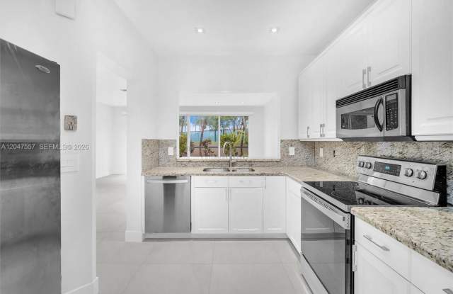 21391 Marina Cove Circle 14K, Aventura, FL 33180 - 3567 photos photos