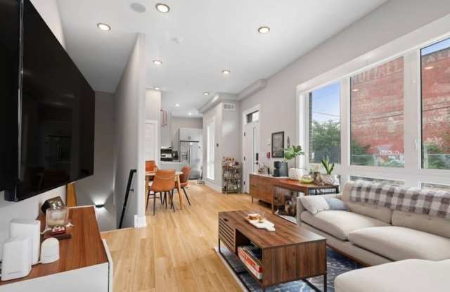 Charming 2BR Condo in Philadelphia Gallery 1