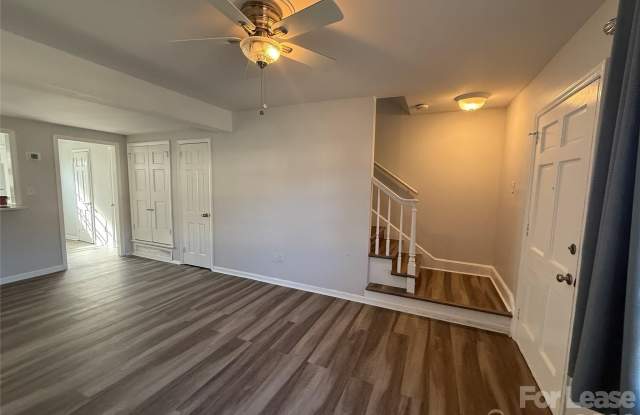 6254 Old Pineville Road Gallery 4