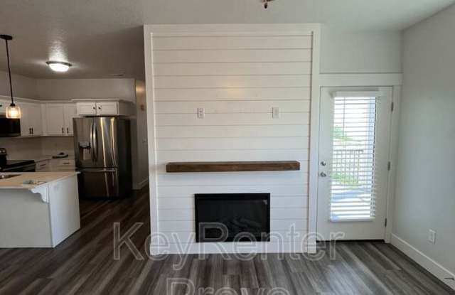 681 North 380 West photos photos