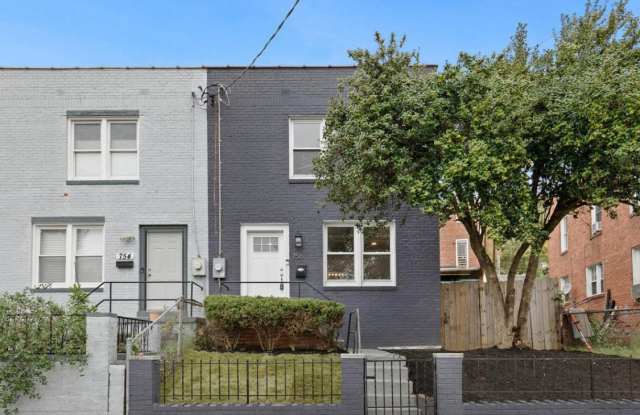 756 Upsal Street Southeast - A photos photos