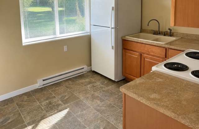 506 Elma Avenue East Gallery 2