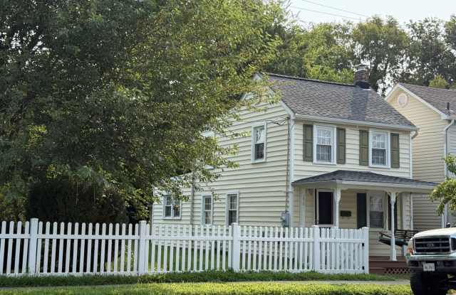1813 WASHINGTON Avenue Gallery 1