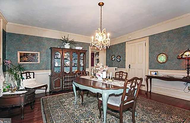 42 Main St N photos photos