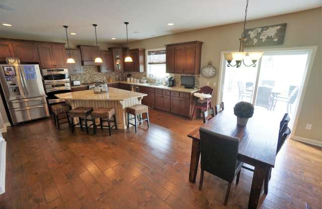 205 Lakeview Road East Gallery 4