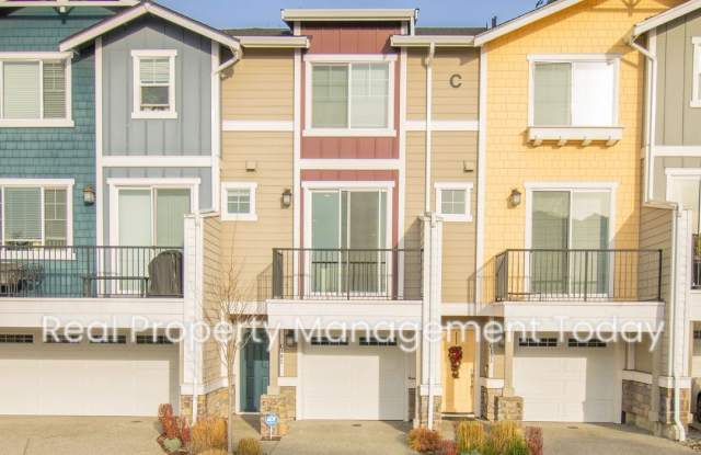 Beautiful 2 bed  2.5 bath condo in Kent!! - 22328 88th Avenue South, Kent, WA 98031