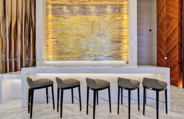17749 Collins Gallery 4