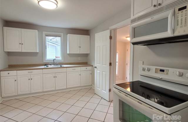 609 S Harding Avenue - 609 South Harding Avenue, Kannapolis, NC 28083