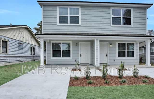 337 19th St W photos photos