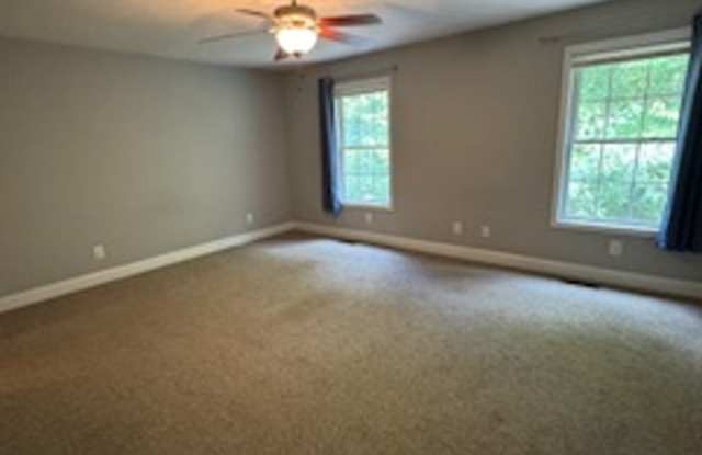 Spacious 3 Bedroom 3.5 Bathroom photos photos