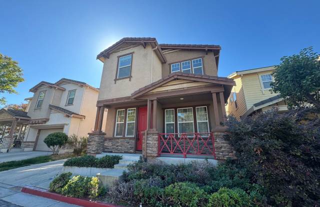 Gorgeous 4 Bedroom Home! Close to Great Schools  Parks - 8841 Acorn Way, Gilroy, CA 95020