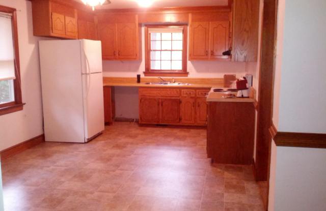 3 Bed 2.5 Bath Brick Colonial Home-Chester Area-Convenient to Fort Lee Gallery 3