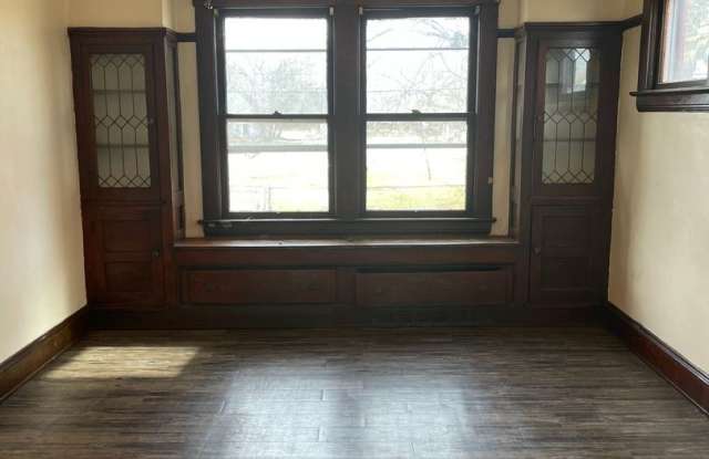 516 E. 112th St. Gallery 4