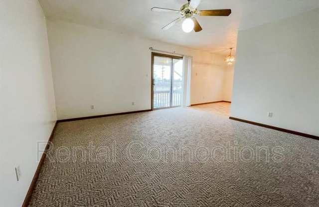 500 E College B4 Gallery 1