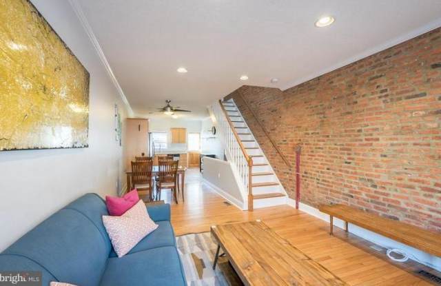 414 ROBINSON STREET S Gallery 4