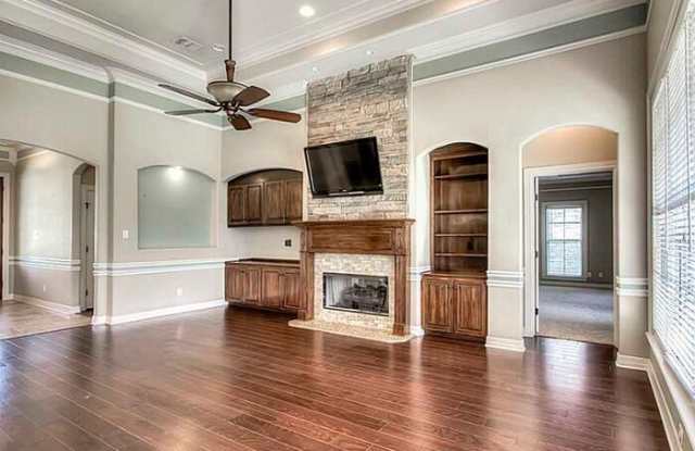 513 Chinquipin Drive Gallery 4