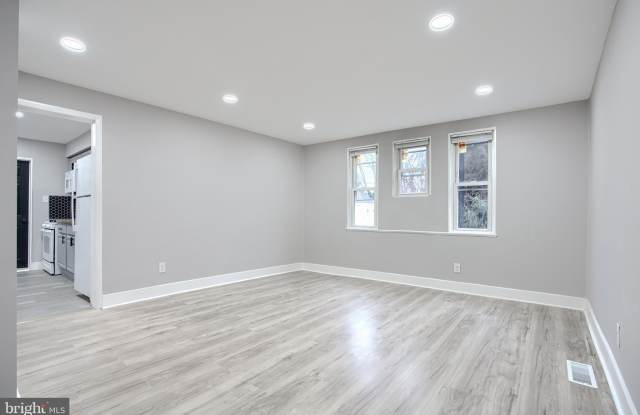 3807 FLEETWOOD Avenue Gallery 3