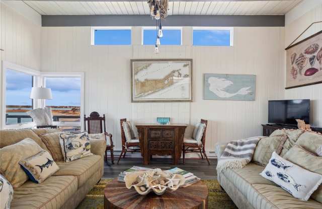 400 Dune Road Gallery 3