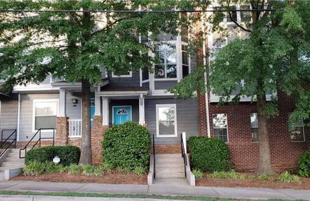 1068 Park Row North SE Gallery 4