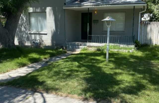 319 East Kensington Avenue - - - 319 East Kensington Avenue, Salt Lake City, UT 84115