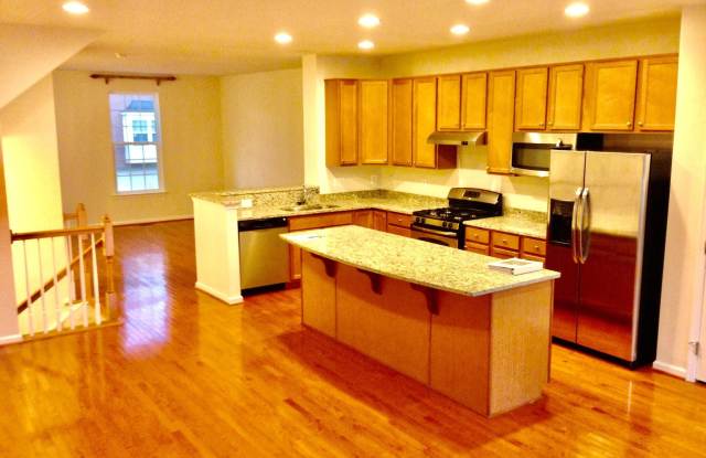 45906 PEACH OAK TERRACE - 45906 Peach Oak Terrace, Oak Grove, VA 20166