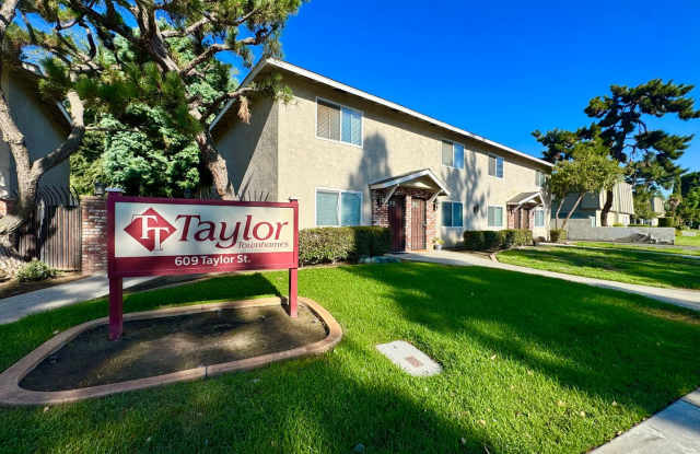 Charming 2 Bedroom Condo in Quiet Community with Pool! Gallery 3