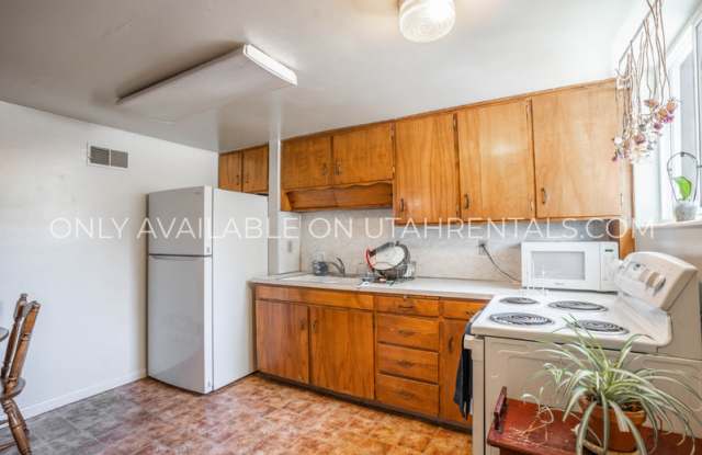 547 E 400 N Gallery 2
