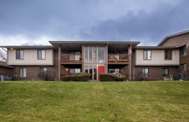 800 Brook Drive - 800 Brook Drive, Streamwood, IL 60107