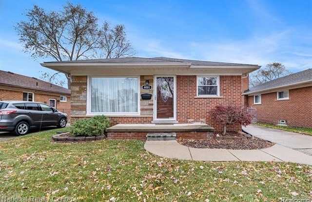 4001 Roosevelt Boulevard photos photos