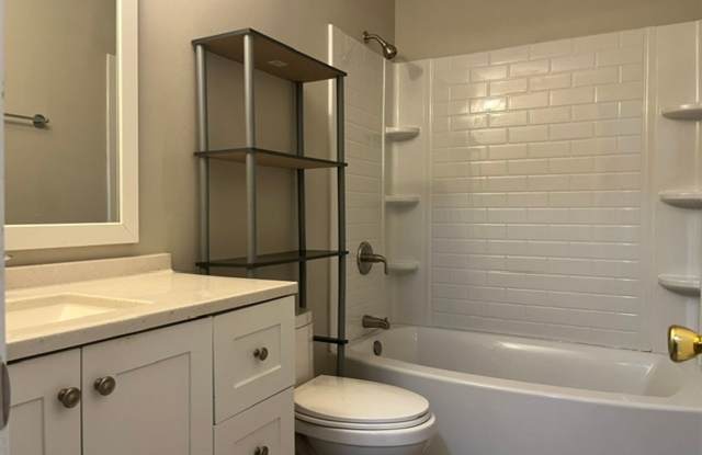 205 Plantation Rd. (duplex units A&amp;B) photos photos