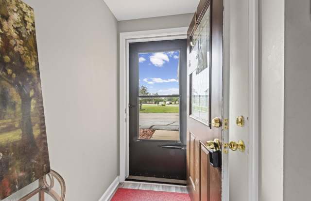 408 Country Club Drive Gallery 3