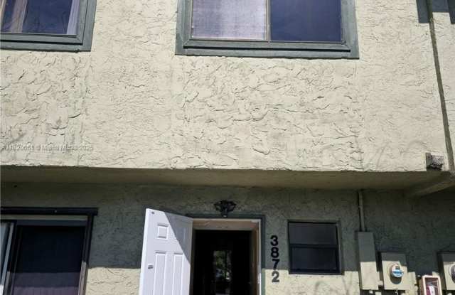 3872 NW 76th Ave photos photos