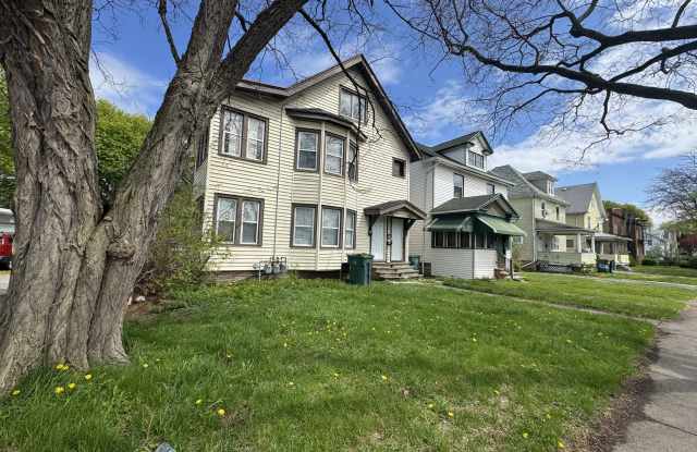 924-926 Bay Street - 926.5 photos photos