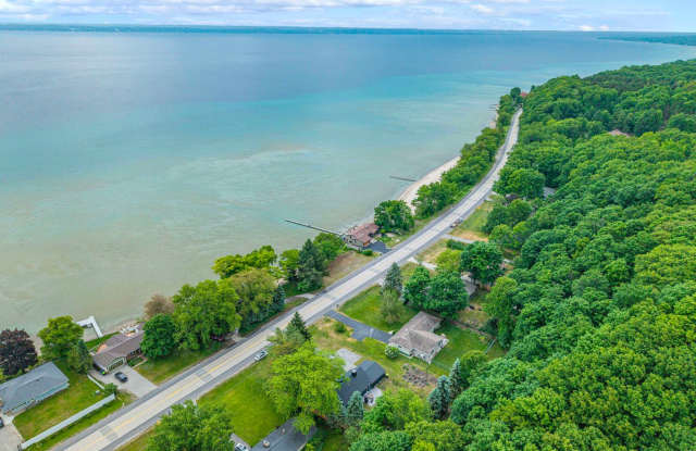 Beautifully Remodeled West Bay Home with Water Access! Gallery 4