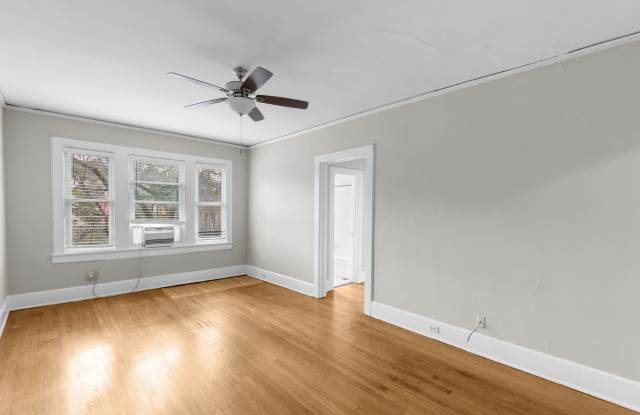 Clairmont Apartments Gallery 2