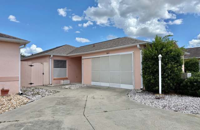 Adorable 2/2 with Private Yard! photos photos