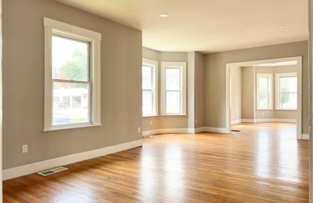 642 Moody Street - 1 photos photos