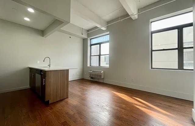 208 Grand St photos photos