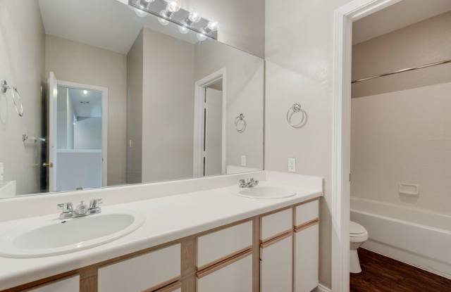 2818 GEM! Beautiful home minutes from campus! photos photos