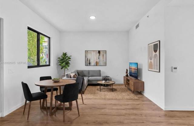 753 NW 30th St photos photos