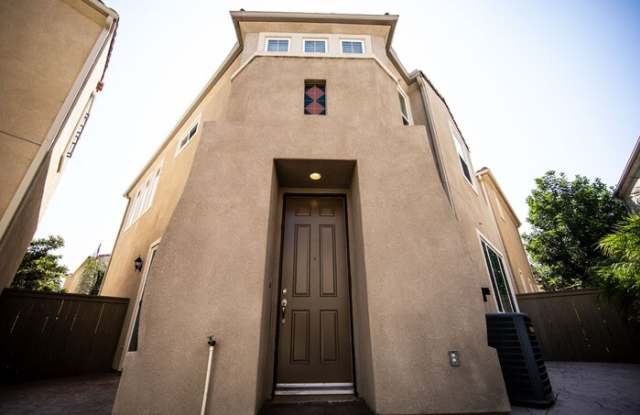 1476 Caminito Sicilia Gallery 3