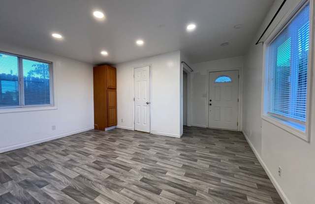 Lovely 2 Bedroom Downtown Antioch photos photos