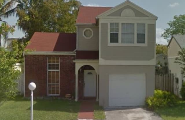 12847 SW 146th Ln - 12847 Southwest 146th Lane, Three Lakes, FL 33186