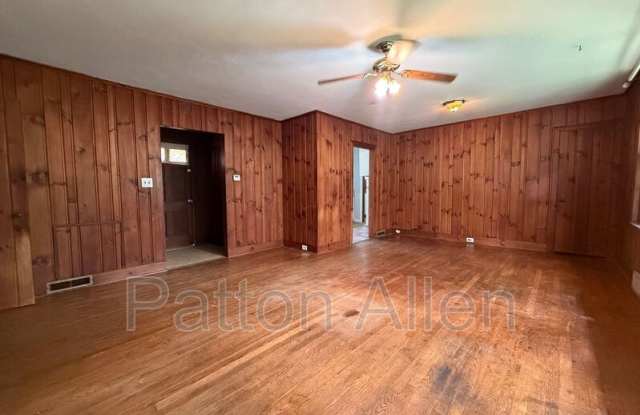 110 Locust Ct Gallery 4