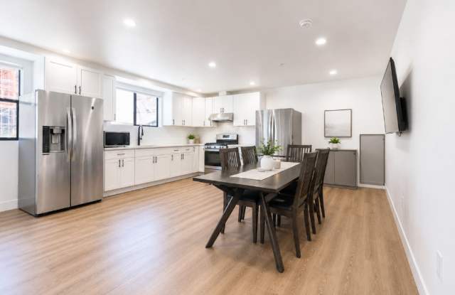 3100 S Normandie Avenue - Co-Living photos photos